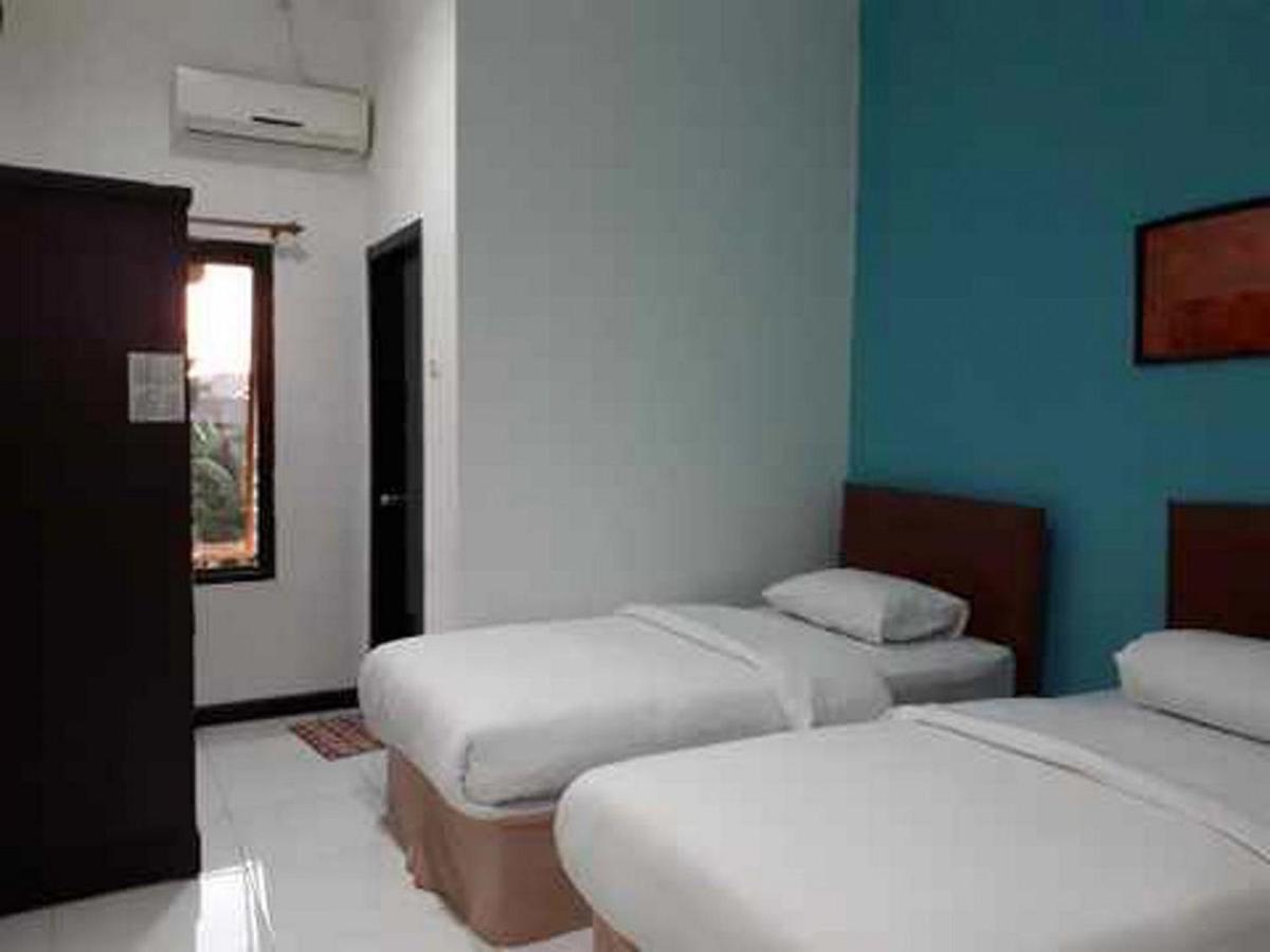 Reddoorz At Hotel Rumberpon Sorong Esterno foto