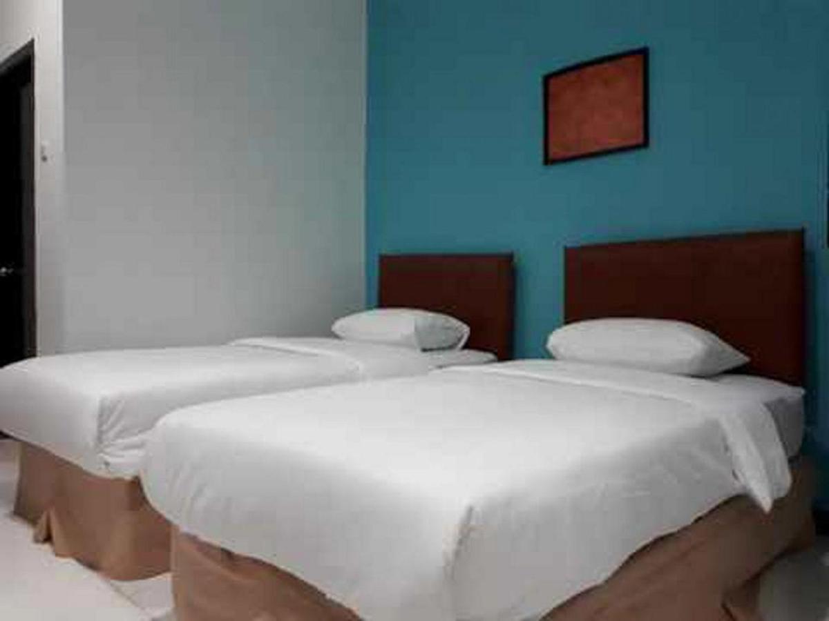 Reddoorz At Hotel Rumberpon Sorong Esterno foto